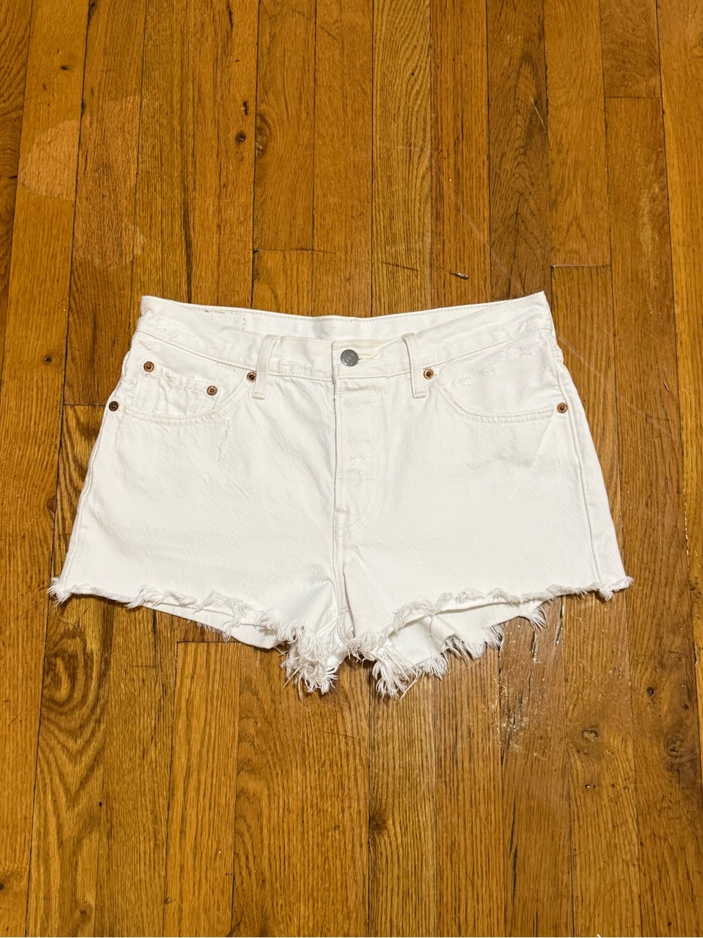 Levi’s 501 white denim shorts